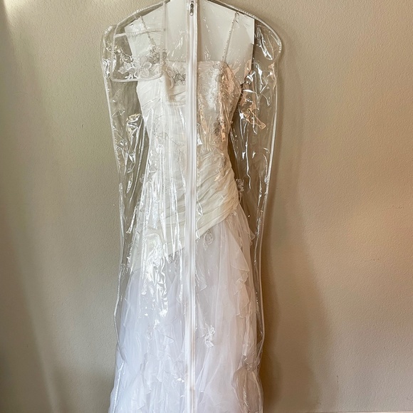 Demetrios Wedding Dress with Custom Straps Size 0 - Picture 7 of 7